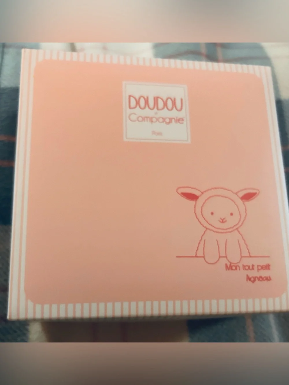 Doudou et Compagnie Newborn Lamb Booties NEW